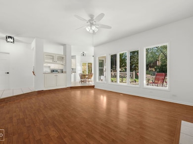 9S211 Graceland St, Downers Grove, IL 60516 - photo 4