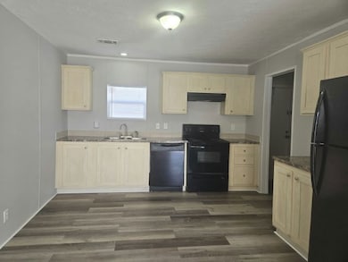 1123 Walt Williams Rd unit 22, Lakeland, FL 33809 - photo 4