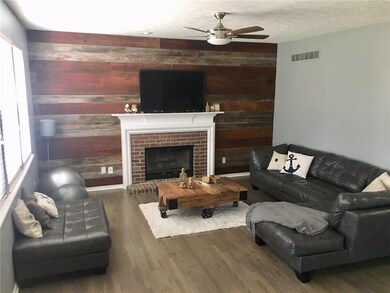 11807 Weathered Edge Dr, Fishers, IN 46037 - photo 4