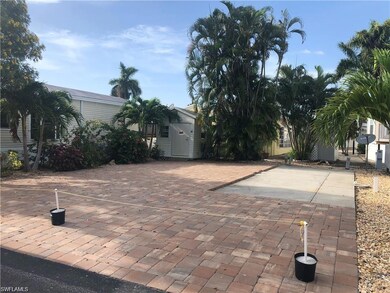 5628 Red Bird Ln, Fort Myers, FL 33908 - photo 3