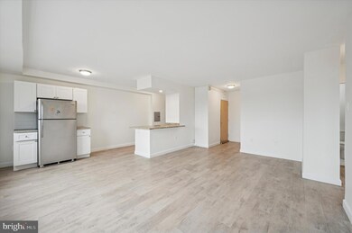 2101-17 Chestnut St unit 1815, Philadelphia, PA 19103 - photo 6