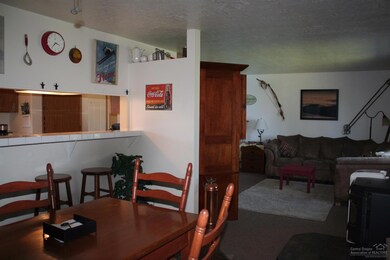 2313 SW 31st St, Redmond, OR 97756 - photo 7