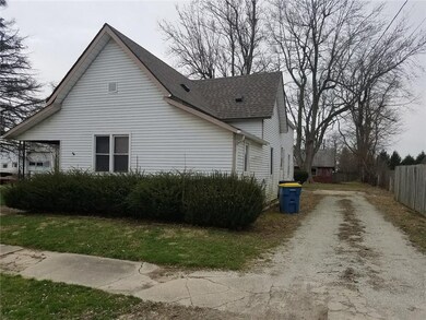 110 N Walnut St, Atlanta, IN 46031 - photo 2