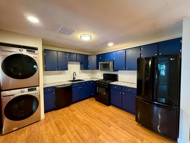 2 Roedean Dr unit UA304, Nashua, NH 03063 - photo 5