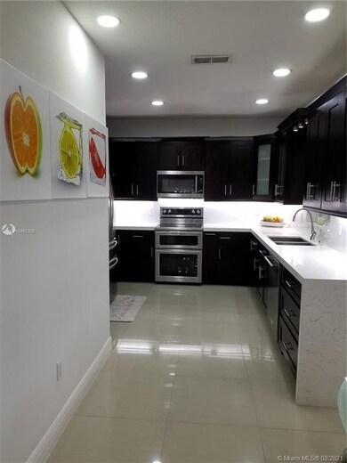 10983 NW 48th Ln, Doral, FL 33178 - photo 4