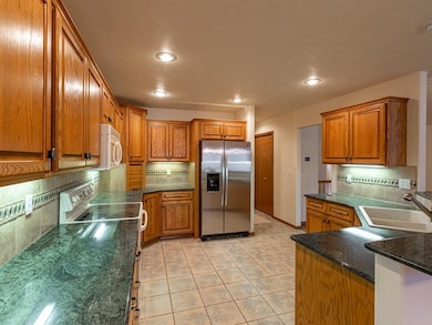 303 W Arrow Ln, Spokane, WA 99208 - photo 7