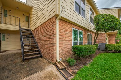 14555 Wunderlich Dr unit 2307, Houston, TX 77069 - photo 4