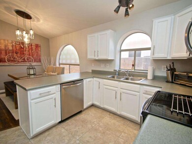 KITCHEN 3