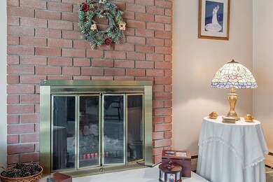 66 Castlewood Dr, Billerica, MA 01821 - photo 6