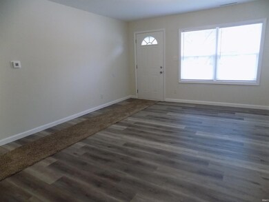 423 E Hubbard Ave, Elkhart, IN 46516 - photo 2