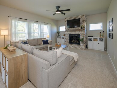 59376 Silvergrass Ave-104