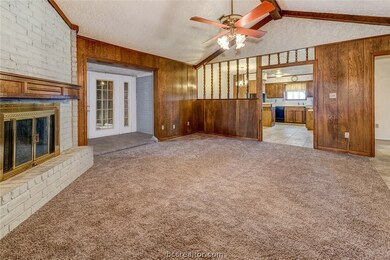 1821 Leona Dr, College Station, TX 77840 - photo 5