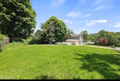 Extensive yard