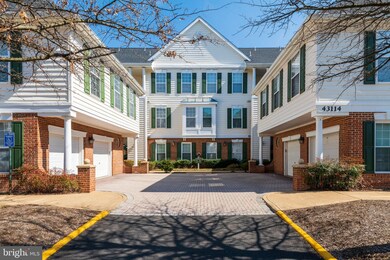 43114 Watercrest Square unit 201, Chantilly, VA 20152 - photo 4