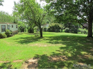 23 W Chapel Rd, Asheville, NC 28803 - photo 4