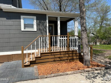 311 4th Ave SW, Jamestown, ND 58401 - photo 5