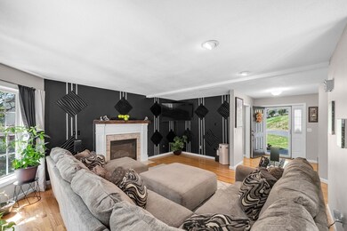 77 Gates Ave, Springfield, MA 01118 - photo 6