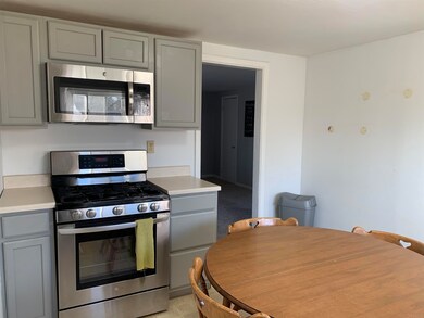 329 W Payton St, Greentown, IN 46936 - photo 2