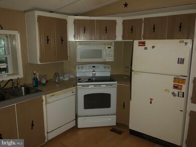 1050 Brannons Ford Rd, Gerrardstown, WV 25420 - photo 3