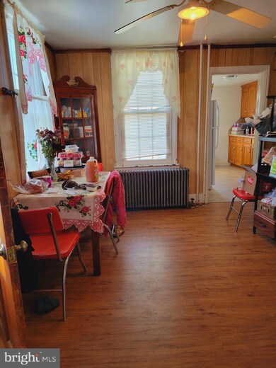 461 S 2nd St, Chambersburg, PA 17201 - photo 5