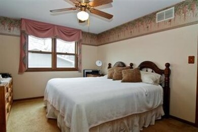 332 N True St, Griffith, IN 46319 - photo 4