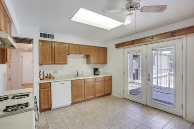 11815-North-113th-17