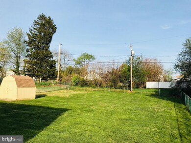 3313 Hillsmere Rd, Gwynn Oak, MD 21207 - photo 3