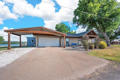 2024 Long Creek Ct, Granbury, TX 76049 - photo 2