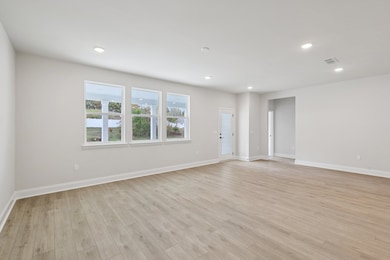 Images shown are for illustrative purposes only. Actual finishes and details may differ.