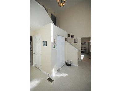Entry/Foyer.