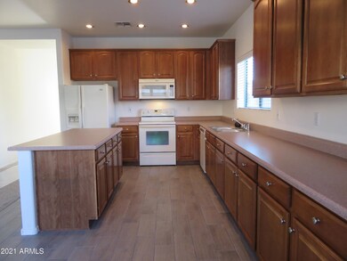 1376 S Wagon Wheel Ct unit III, Chandler, AZ 85286 - photo 7