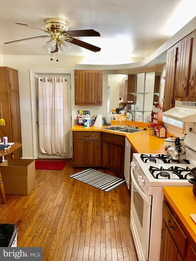 12903 Forest View Dr, Beltsville, MD 20705 - photo 4