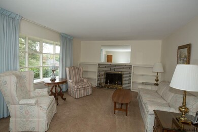 37 Northgate Dr, Albany, NY 12203 - photo 3