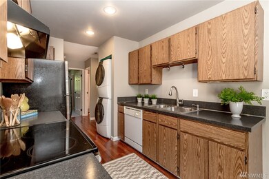 7322 NE 142nd Place unit 4C, Kirkland, WA 98034 - photo 3