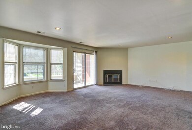 302 Trinity Ct unit 8, Princeton, NJ 08540 - photo 3