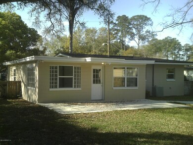 8255 Dickie Dr, Jacksonville, FL 32216 - photo 3