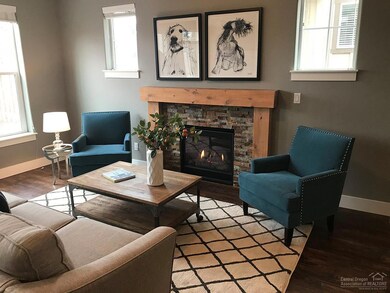 1051 SE Leonel Ln, Bend, OR 97702 - photo 5