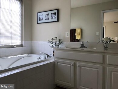 12534 Erroll Ln, Bristow, VA 20136 - photo 6