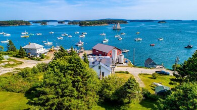 28 Bayview Avenue, Stonington