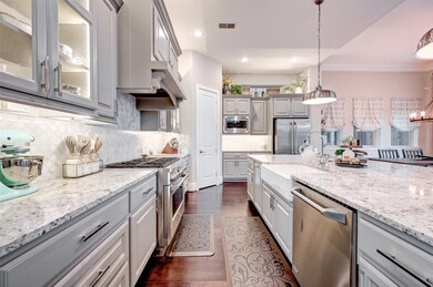 8602 Costmary Ln, Houston, TX 77055 - photo 4