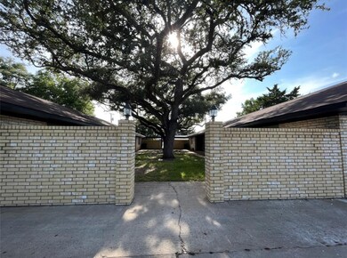 910 Avenue H, Bay City, TX 77414 - photo 2