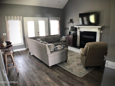 E8804609-DBF6-4E3D-99E5-099144B984CF