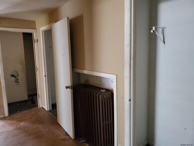 109 N Lake Ave, Albany, NY 12206 - photo 6