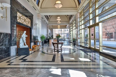 100 W Rivercenter Blvd unit PH3B, Covington, KY 41011 - photo 4