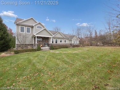 214 Presidio Dr, Ortonville, MI 48462 - photo 2