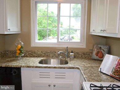 1625 Ripon Place unit 835, Alexandria, VA 22302 - photo 3