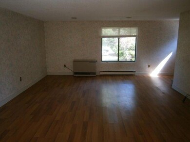 9 Surrey Ln unit B, Buzzards Bay, MA 02532 - photo 7