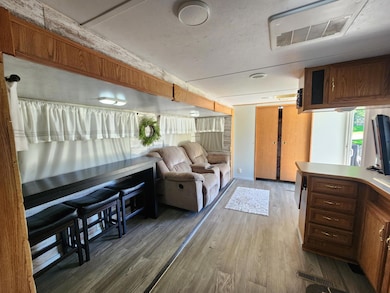 2000 38' updated bunkhouse