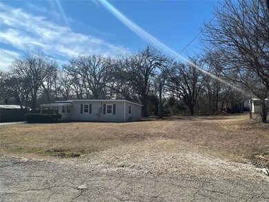 219 Anglers Beach Blvd, Pottsboro, TX 75076 - photo 2