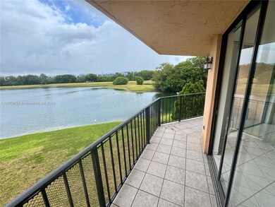 9688 Fontainebleau Blvd unit 208, Miami, FL 33172 - photo 2